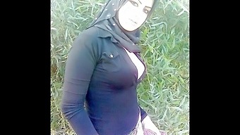 Interracial Hijab-Wearing Babes In A Turkish-Arabic-Asian Mix